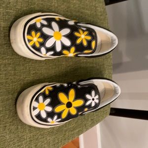 VANS - Daisy style!